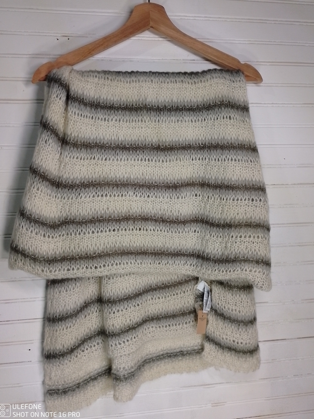 American Eagle Outfitters Cream and Gray Striped Knit Scarf